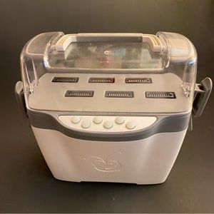 Pre owned - Cricut Jukebox Cartridge Station with Cable